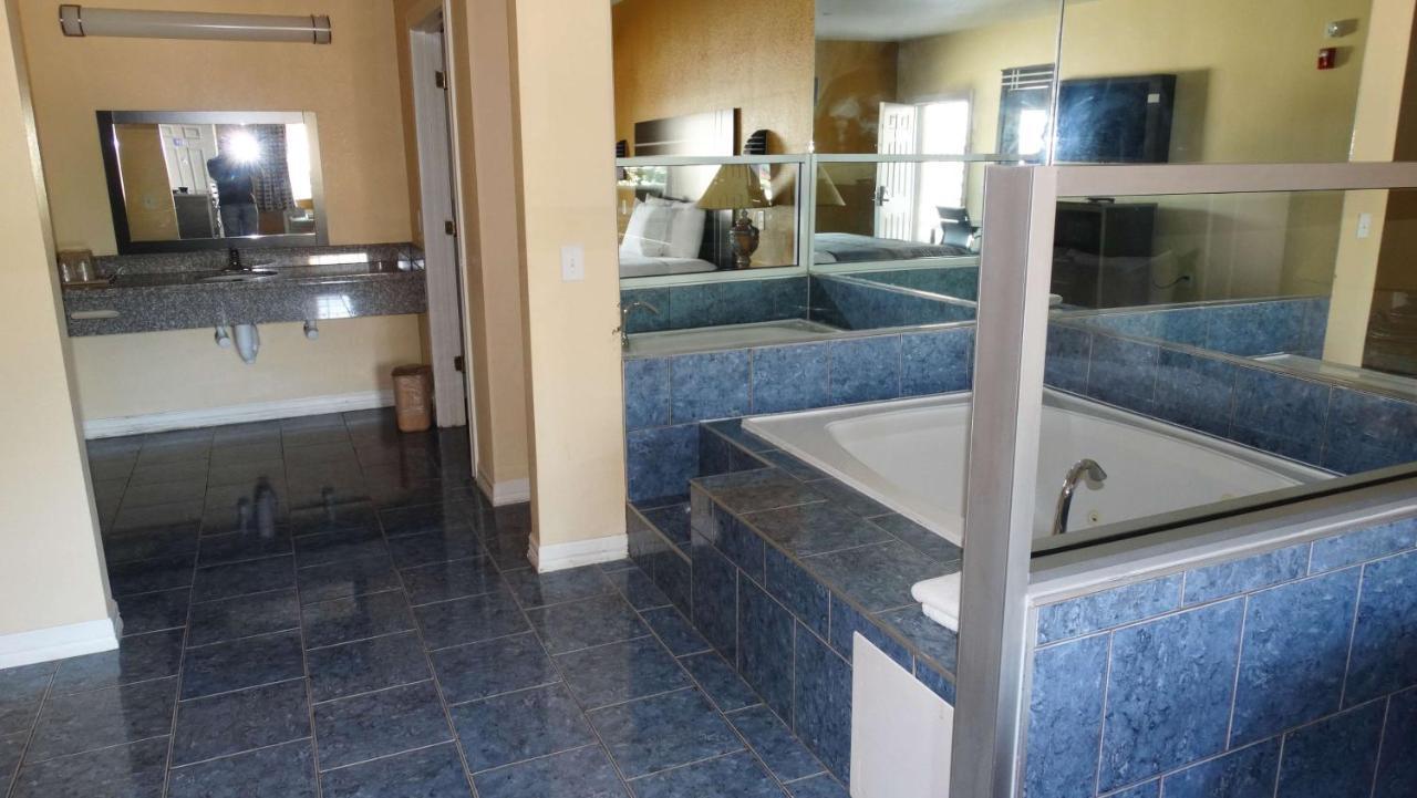 Motel 6 Houston, Tx - Willowbrook Mall المظهر الخارجي الصورة