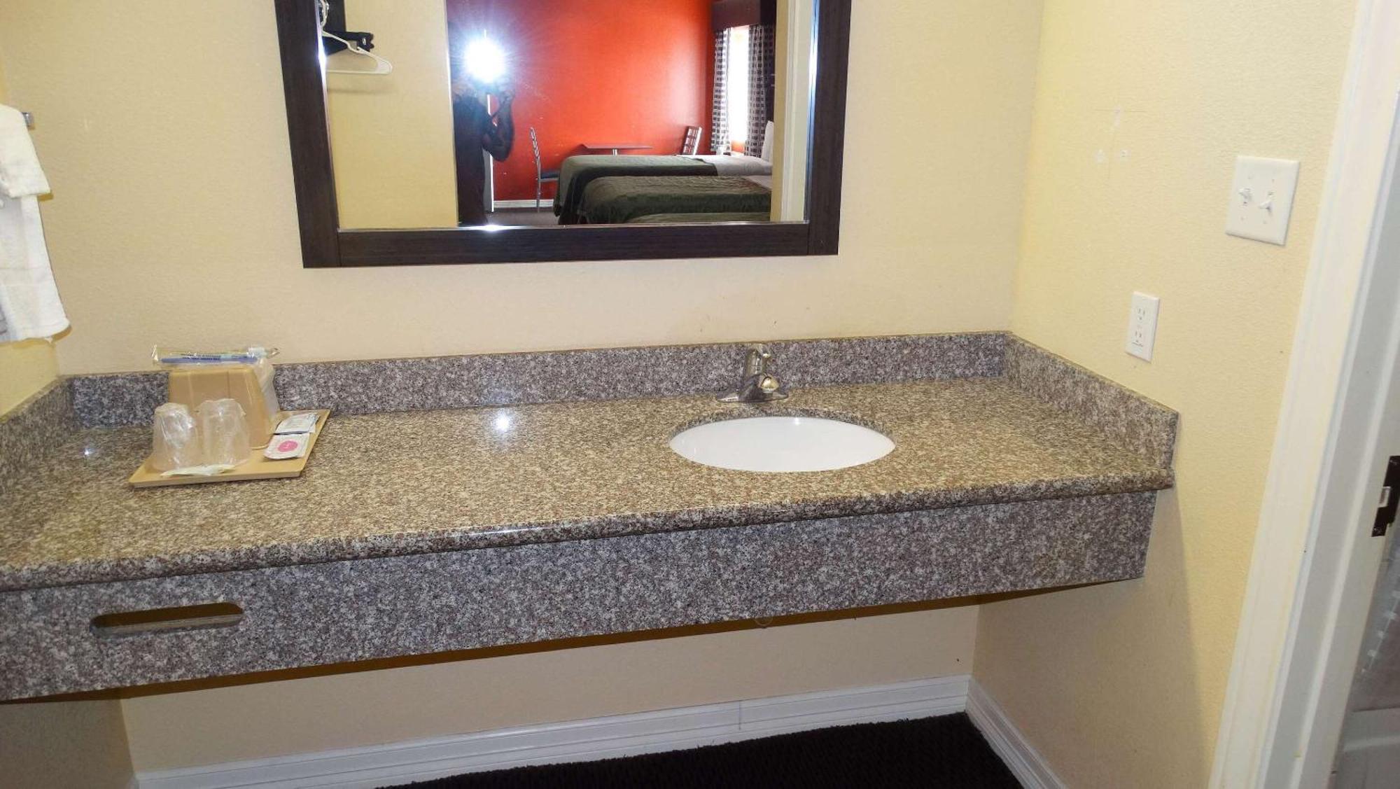 Motel 6 Houston, Tx - Willowbrook Mall المظهر الخارجي الصورة